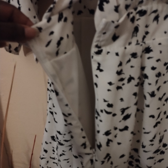 Dee Elly Wm Y2K 100% Polyester White W/ Black Specks Butterfly Sleeves Romper L - Picture 11 of 13